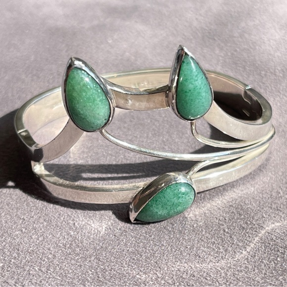 Taxco Jewelry - Vintage Heavy Taxco Aventurine Sterling Silver Hinged Cuff Floral Bracelet